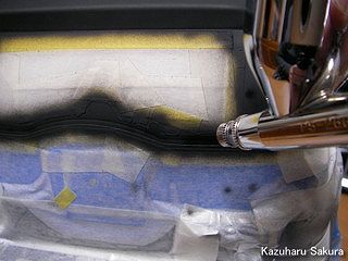 タミヤ CC-01 FJクルーザー 製作記  ～ ボディ塗装 ～  窓枠をエアブラシでフラットブラックに塗装